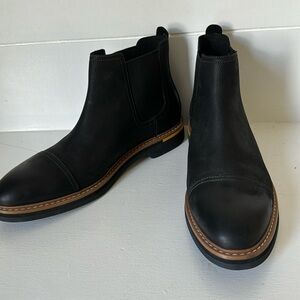 Cole Haan men’s Chelsea style boots